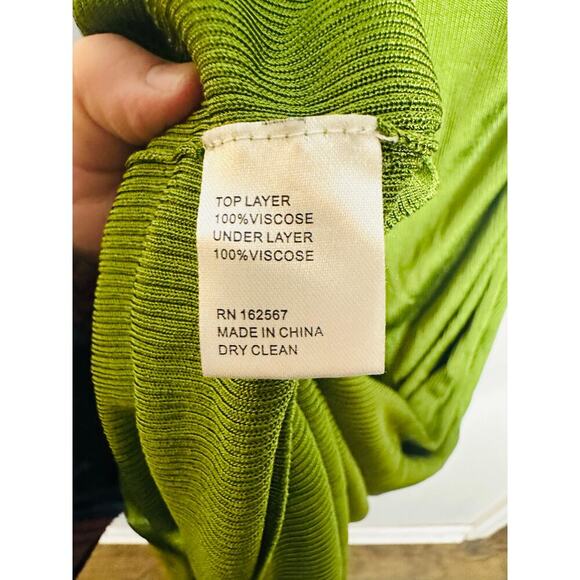 ATLEIN COLLECTIVE Green Crewneck Sleeveless Midi Dress Size Medium - Picture 13 of 15